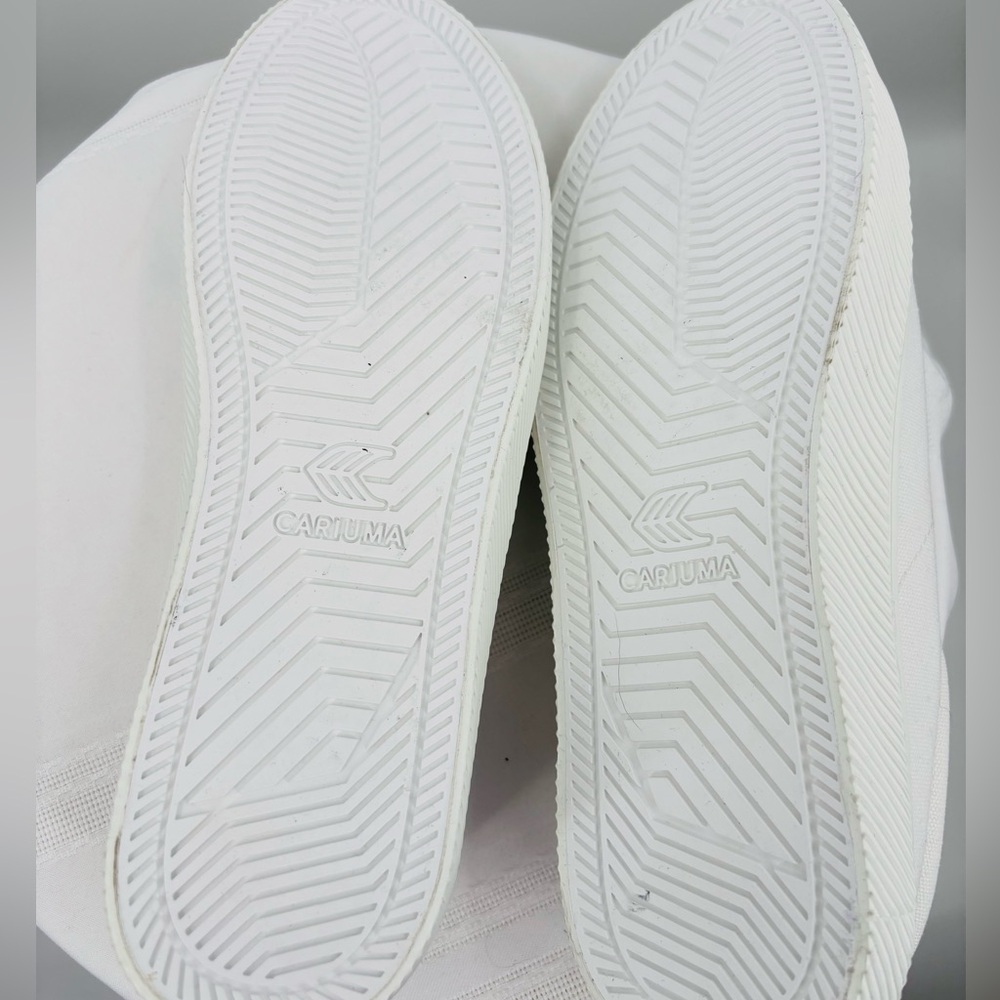 Cariuma White Canvas Low-Top Sneakers, Eco Friendly Shoes Size Women 10.5 Men 9 - Picture 5 of 7